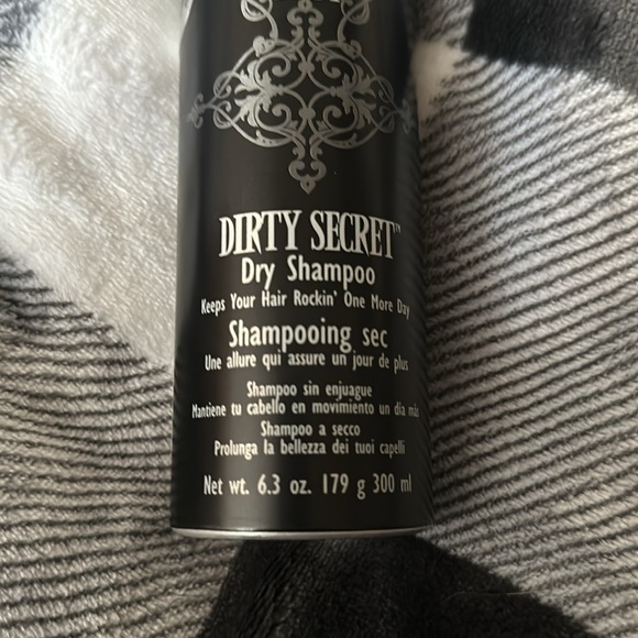 Bed Head Rockaholic dry shampoo - Picture 3 of 5
